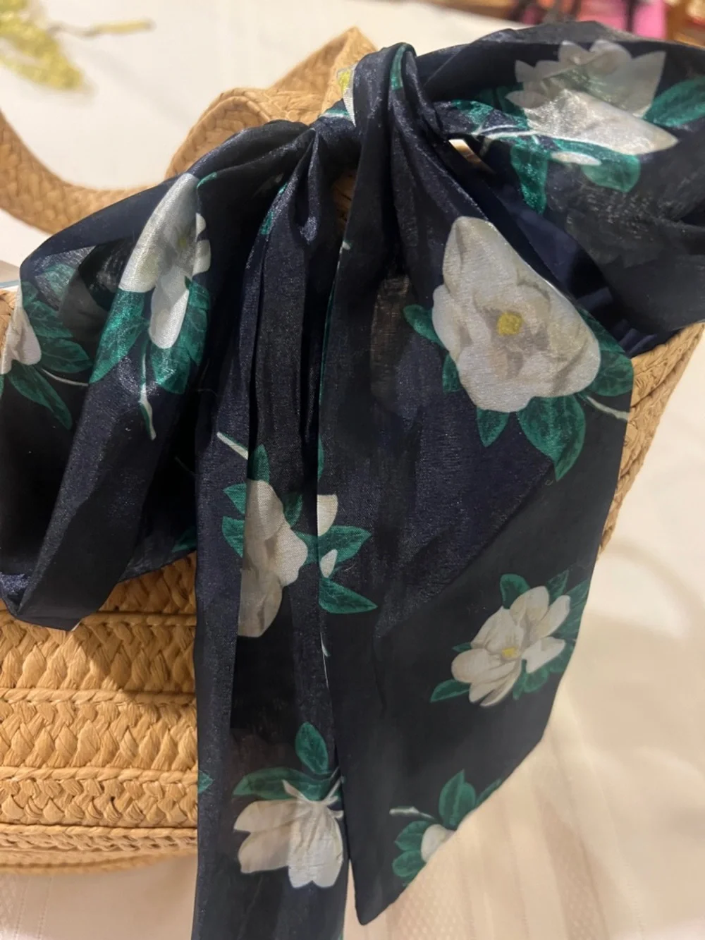 Draper James everyday Straw Tote Bag with Floral Scarf NEW - Picture 3 of 12